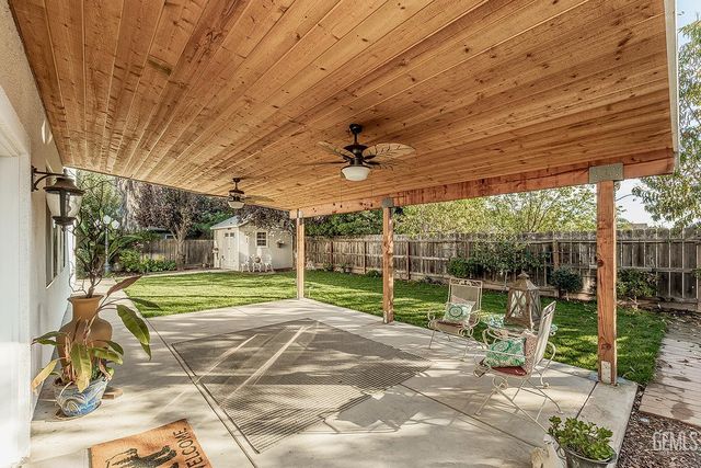 3046 Indianapolis Avenue, Clovis, CA 93619