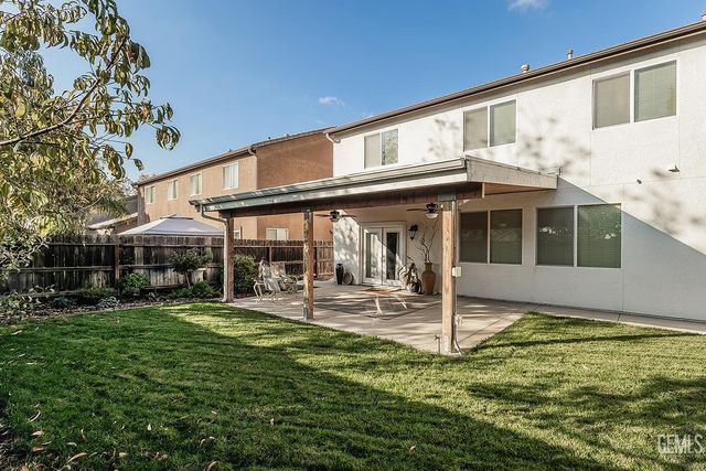 3046 Indianapolis Avenue, Clovis, CA 93619