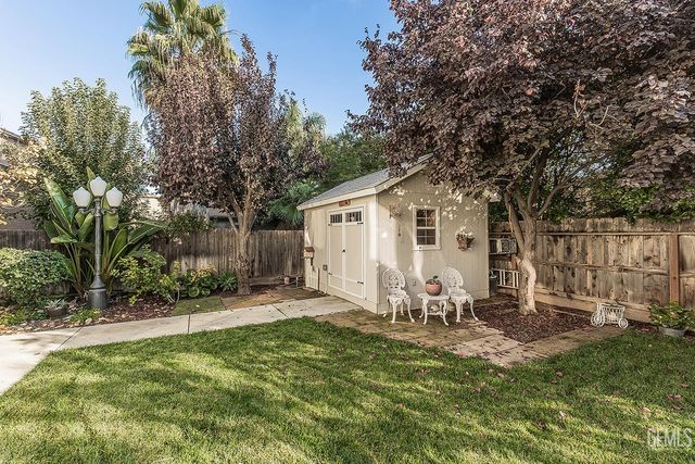 3046 Indianapolis Avenue, Clovis, CA 93619