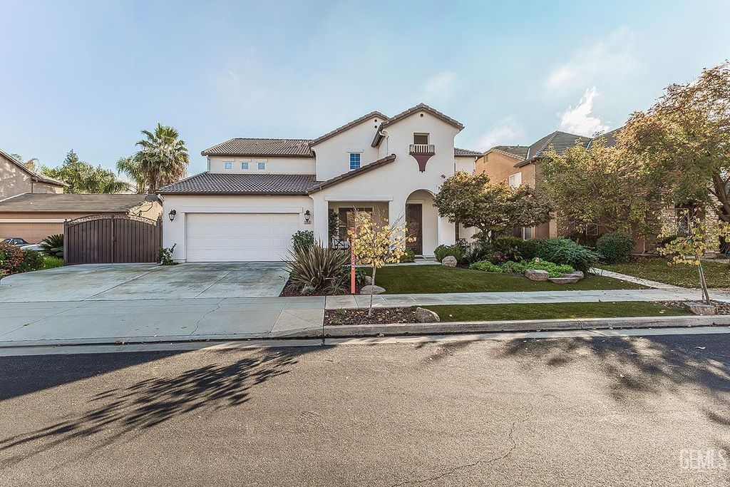 3046 Indianapolis Avenue, Clovis, CA 93619