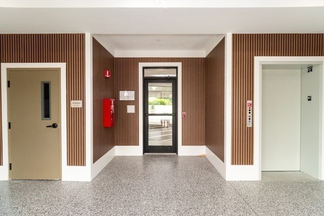 585 Washington Street 307, Quincy, MA 02169