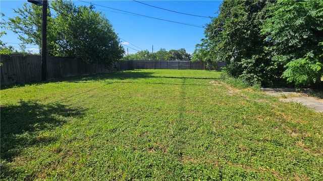 4405 Molina Dr, Corpus Christi, TX 78416
