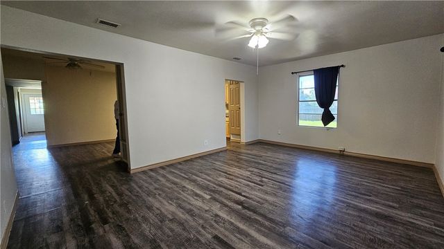 4405 Molina Dr, Corpus Christi, TX 78416