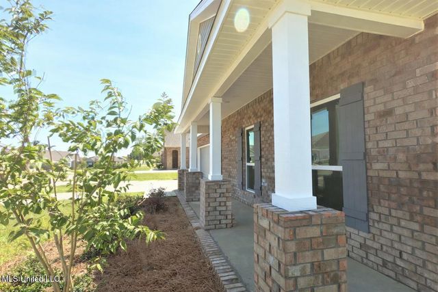 12468 Desoto Trails Circle, Biloxi, MS 39532