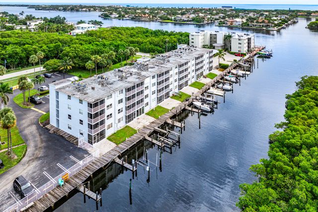 689 NE 6th Court 4050, Boynton Beach, FL 33435