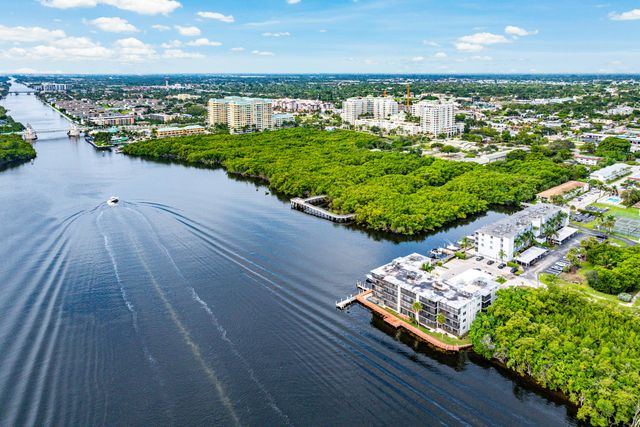 689 NE 6th Court 4050, Boynton Beach, FL 33435