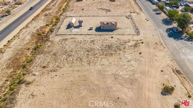 16520 Lake Los Angeles, Lake Los Angeles, CA 93591
