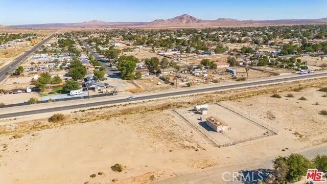 16520 Lake Los Angeles, Lake Los Angeles, CA 93591