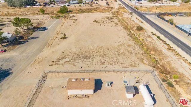 16520 Lake Los Angeles, Lake Los Angeles, CA 93591