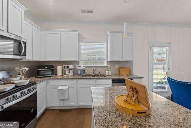 73 Eagles Perch Road, Loganville, GA 30052