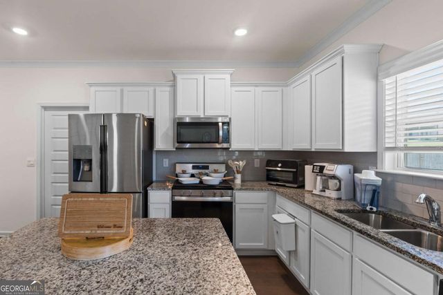 73 Eagles Perch Road, Loganville, GA 30052