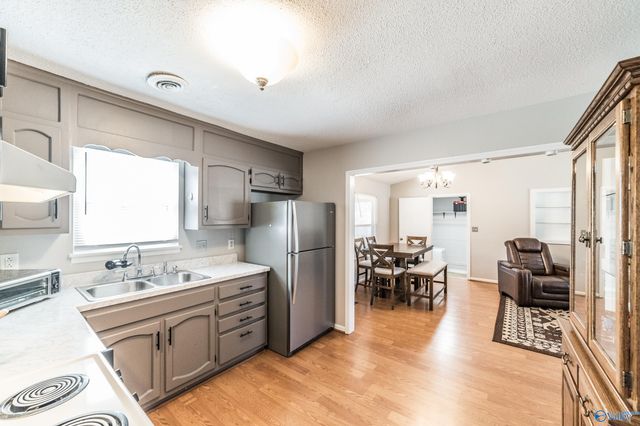 912 Mountain Gap Road, Huntsville, AL 35803