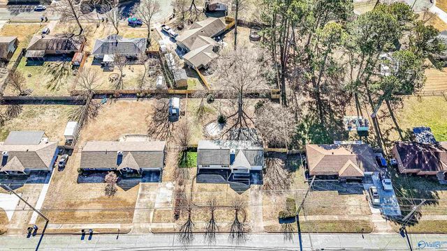 912 Mountain Gap Road, Huntsville, AL 35803