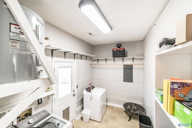 912 Mountain Gap Road, Huntsville, AL 35803