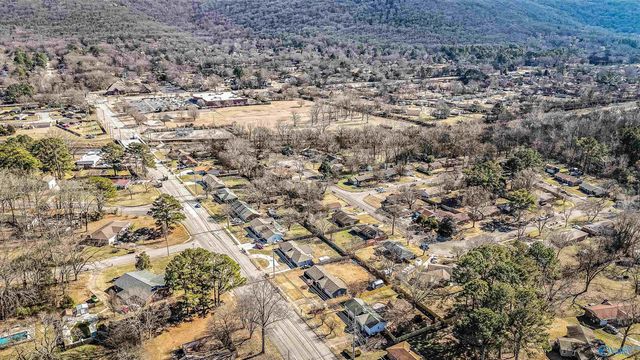 912 Mountain Gap Road, Huntsville, AL 35803