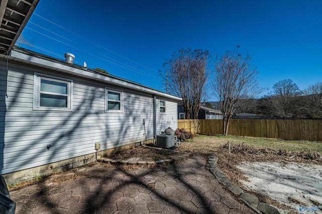 912 Mountain Gap Road, Huntsville, AL 35803