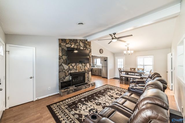 912 Mountain Gap Road, Huntsville, AL 35803