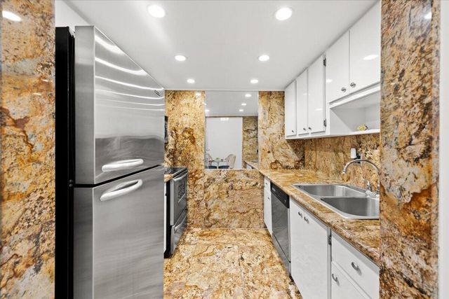 4501 S Ocean Boulevard F2, South Palm Beach, FL 33480