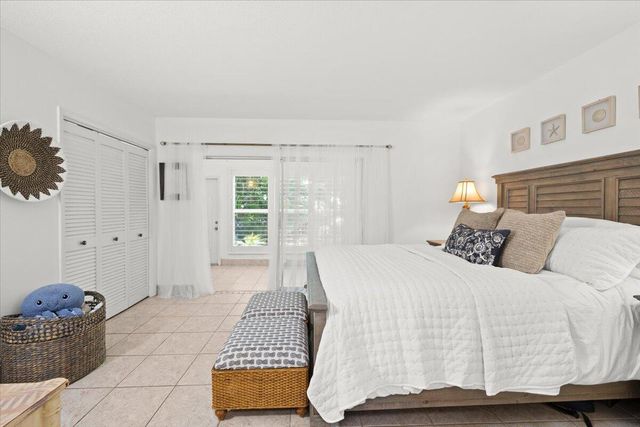 4501 S Ocean Boulevard F2, South Palm Beach, FL 33480
