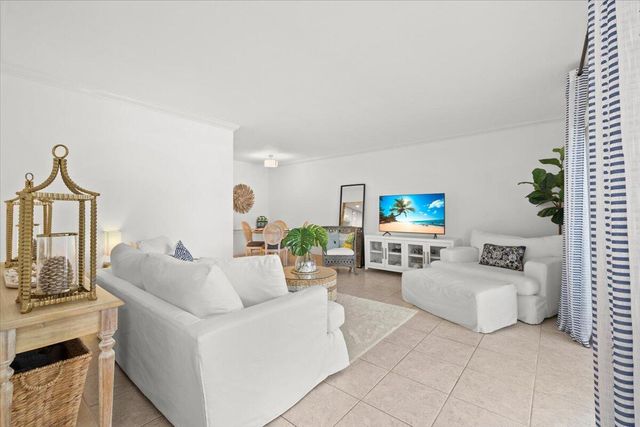 4501 S Ocean Boulevard F2, South Palm Beach, FL 33480