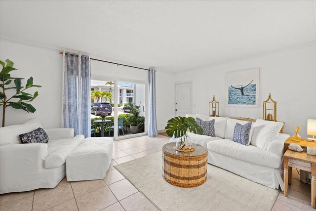 4501 S Ocean Boulevard F2, South Palm Beach, FL 33480