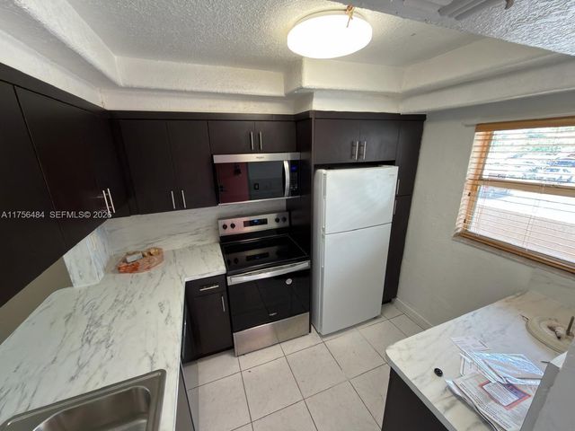 3400 Foxcroft Rd 212, Miramar, FL 33025