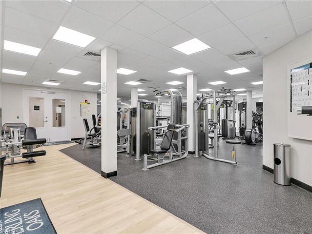 1295 Sweetwater CV 8201, Naples, FL 34110