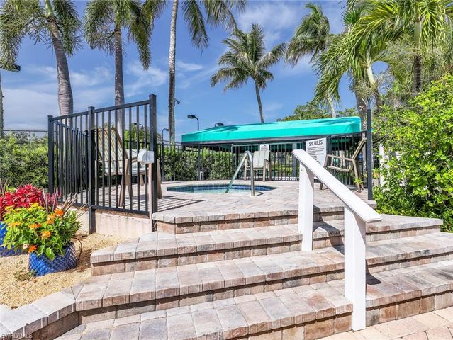 1295 Sweetwater CV 8201, Naples, FL 34110