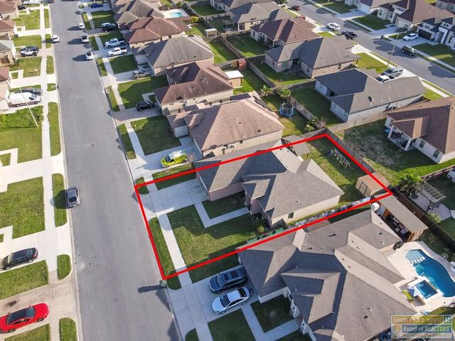 4802 Westgate Cir N, Harlingen, TX 78552