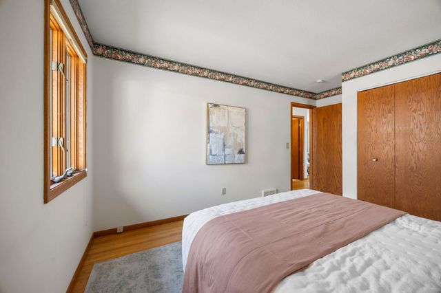 10006 Chicago Avenue S, Bloomington, MN 55420