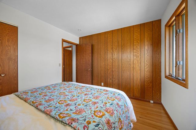 10006 Chicago Avenue S, Bloomington, MN 55420