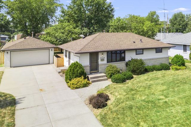 10006 Chicago Avenue S, Bloomington, MN 55420