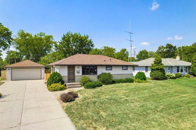 10006 Chicago Avenue S, Bloomington, MN 55420