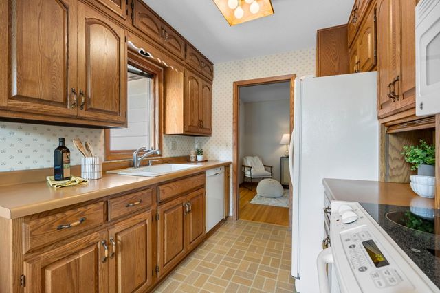 10006 Chicago Avenue S, Bloomington, MN 55420