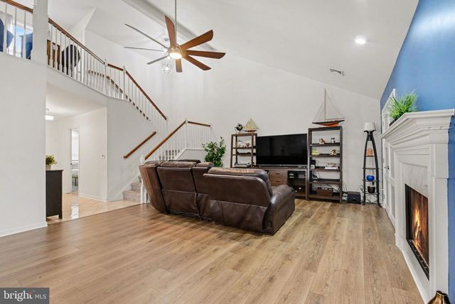 104 CAMBRIDGE DR, Hershey, PA 17033