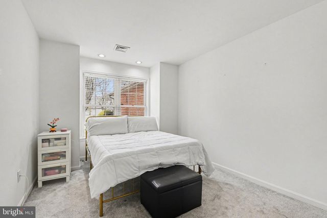 104 CAMBRIDGE DR, Hershey, PA 17033