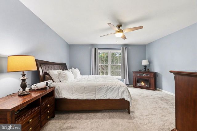 104 CAMBRIDGE DR, Hershey, PA 17033