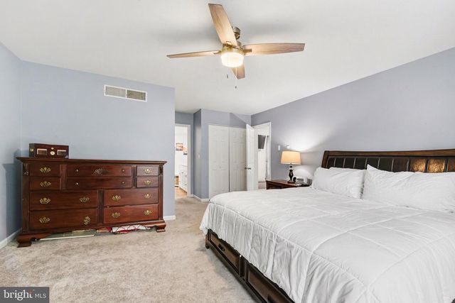 104 CAMBRIDGE DR, Hershey, PA 17033