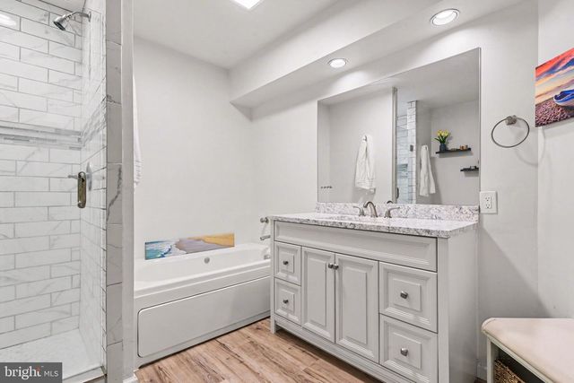 104 CAMBRIDGE DR, Hershey, PA 17033