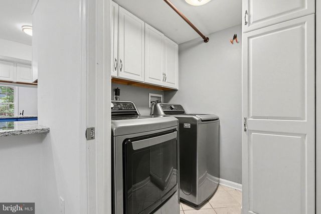 104 CAMBRIDGE DR, Hershey, PA 17033