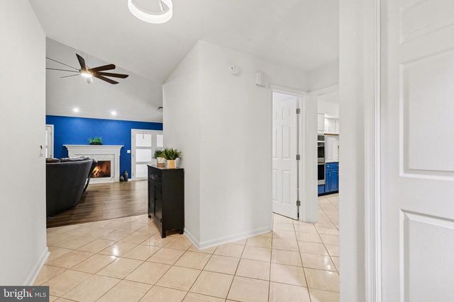 104 CAMBRIDGE DR, Hershey, PA 17033