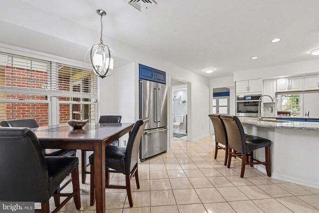 104 CAMBRIDGE DR, Hershey, PA 17033