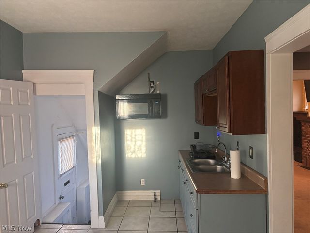 3703 W 134th Street, Cleveland, OH 44111