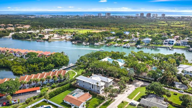 2267 Windsor Road, Palm Beach Gardens, FL 33410