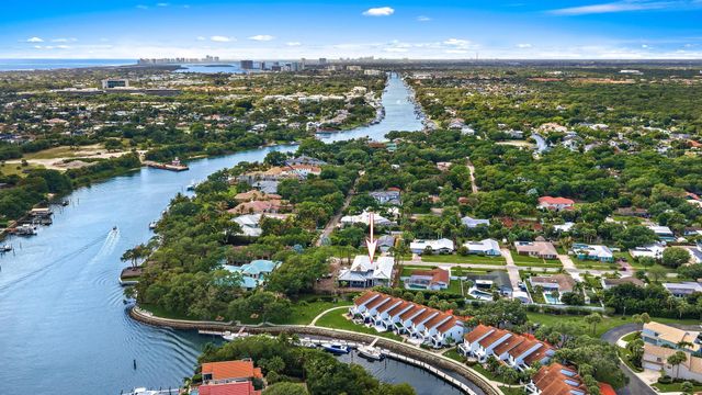 2267 Windsor Road, Palm Beach Gardens, FL 33410