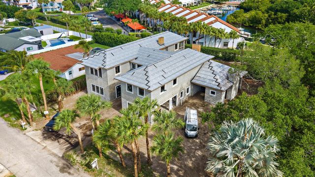 2267 Windsor Road, Palm Beach Gardens, FL 33410