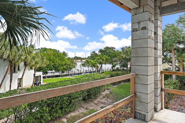 2267 Windsor Road, Palm Beach Gardens, FL 33410