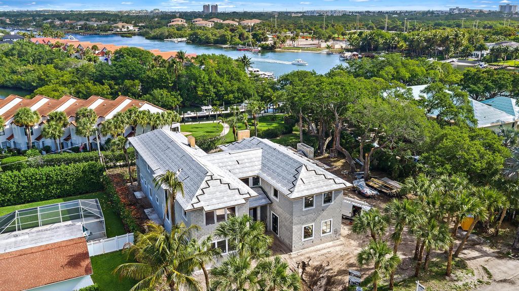 2267 Windsor Road, Palm Beach Gardens, FL 33410