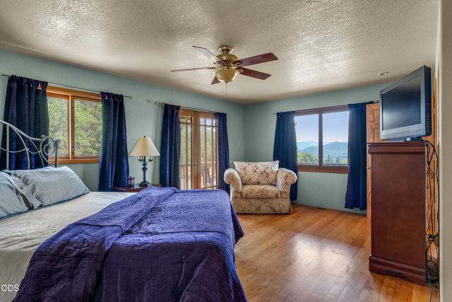919 Scott Drive, Grants Pass, OR 97527