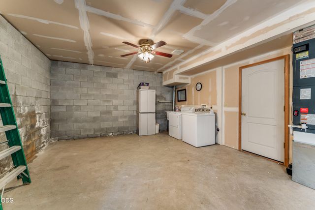 919 Scott Drive, Grants Pass, OR 97527